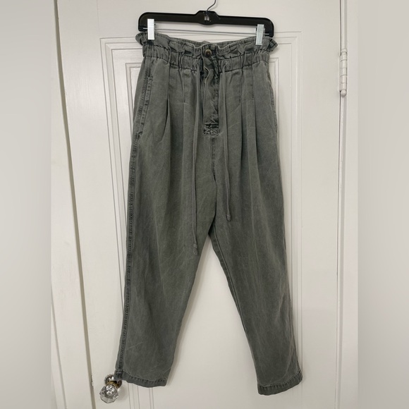 Free People Margate Cargo Pleated Trouser Pants Paper Bag Olive Green Boho Sz S - Picture 4 of 10